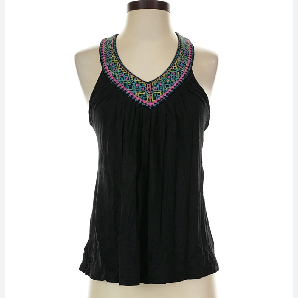Victoria’s Secret Black Sleeveless Embroidered V-Neck Tank Top built in bra XS - Picture 1 of 5